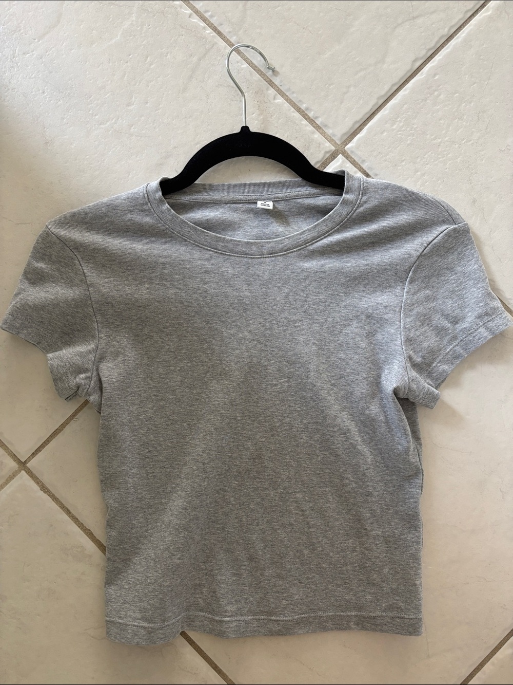 Basic Gray Crewneck Tee Uniqlo